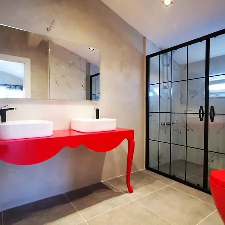 Astonishing With Private Pool In Antalya 3* באלאק